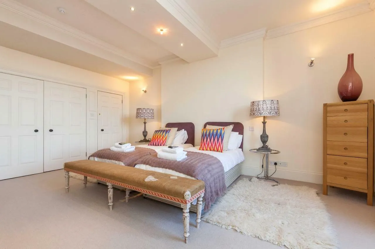 North Castle Street Luxury 3 Bedroom/3 Bathroom Édimbourg 0*,  Royaume-Uni